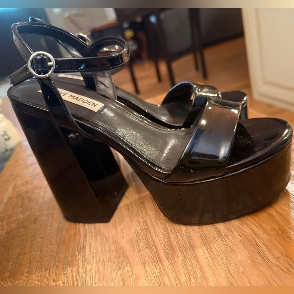 Steve Madden Black Patent Platform Heels goth vamp halloween